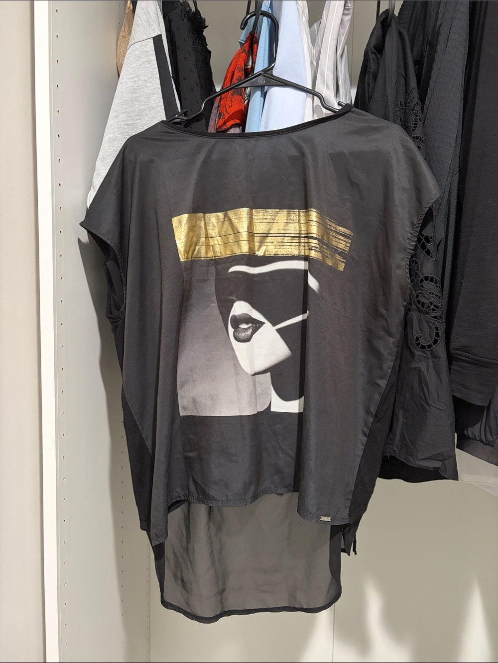 Black Graphic Short-Sleeve Blouse with Gold Accent